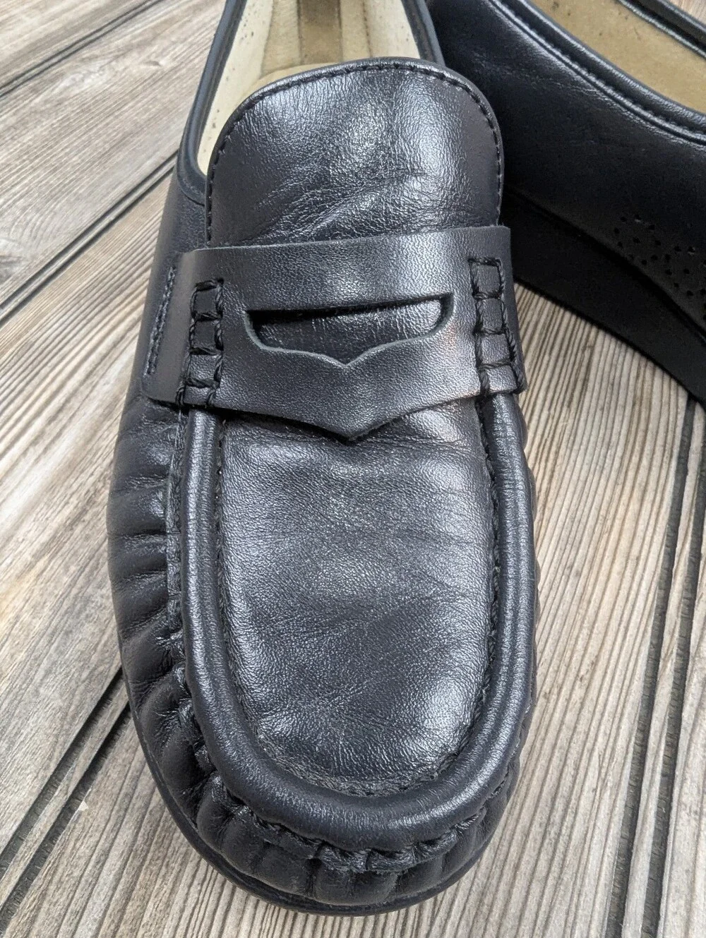 SAS Women's Classic Navy Blue Leather Penny Loafers Comfort Shoes Size 7.5 M USA